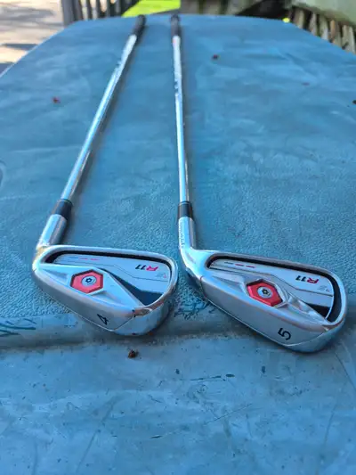 Golf Clubs - Taylormade R11 4,5 iron, Burner AW, Titleist Hybrid, View more