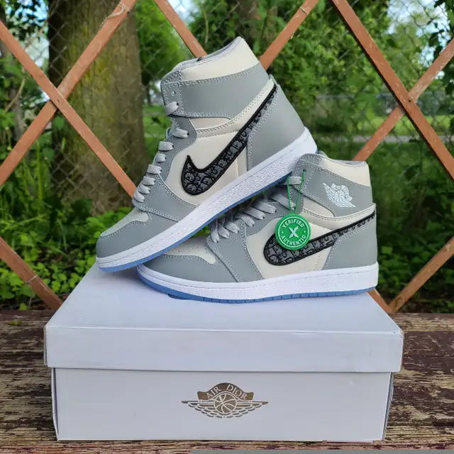100% Brand New Doir Jordan 1 Retro High in Men's Shoes in Oshawa / Durham Region - Image 9