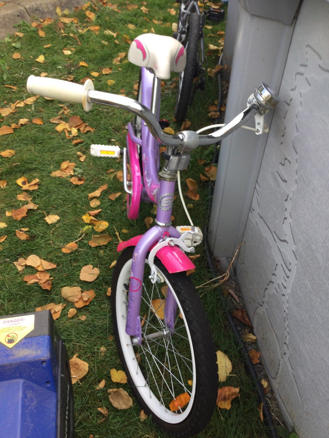 Bycicle enfant ,roues 15 po  dans Enfants  à Laval/Rive Nord