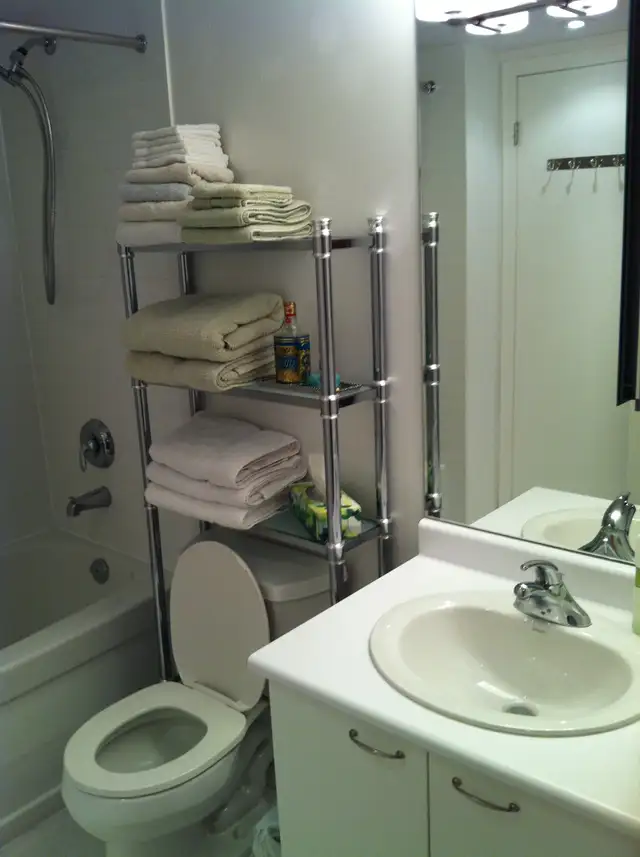 Furnished Room Private Bath at Wellesley Subway in Short Term Rentals in City of Toronto - Image 5