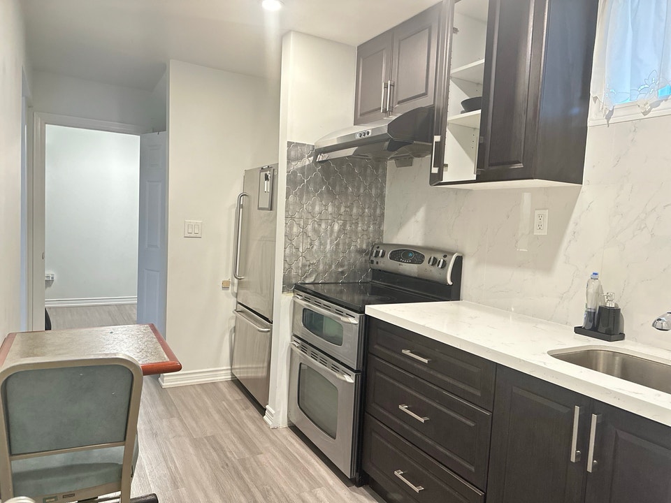 2-Bedroom] Basement Apartment with Separate Entrance 2