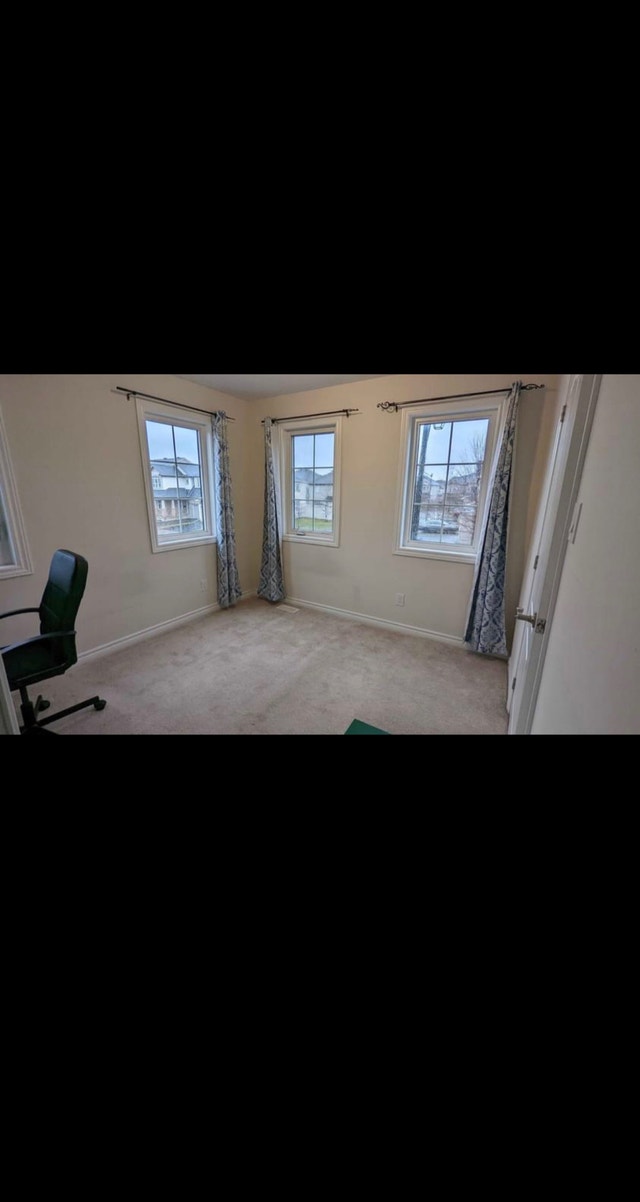 Barrhaven Room for rent 1st September Room Rentals & Roommates
