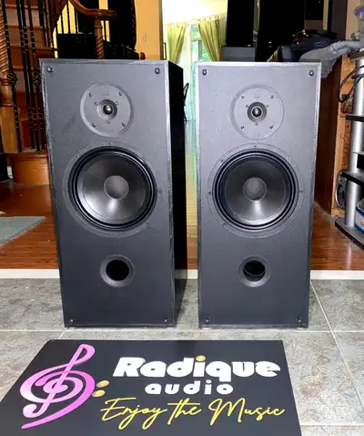 Award-Winning PSB 500 Bookshelf Speakers – Made in Canada, View more