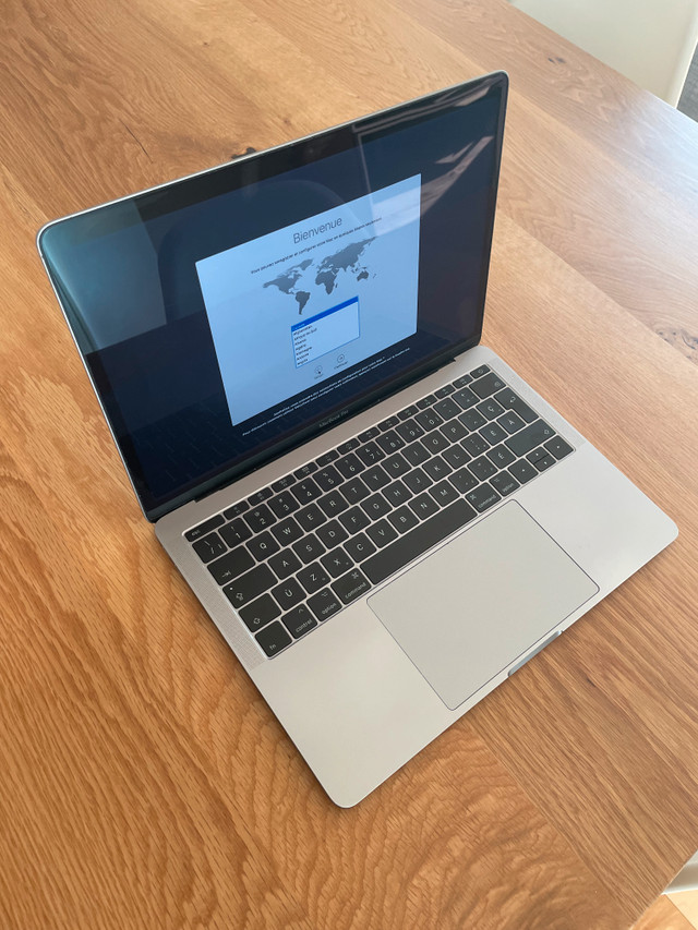 MacBook Pro 2017 (13 pouces) - Apple dans Portables  à Ville de Montréal