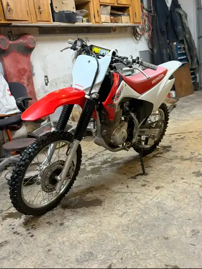 Bike is in great shape I’m the second owner. Lady driven. Bike has all new tires,air filter,chain sp...