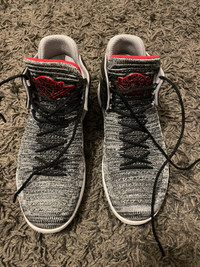 Nike Jordan 32 Basketball Sneakers - size men’s 8.5