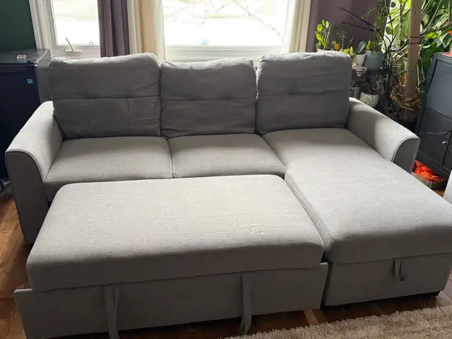 sectional sleeper in Couches & Futons in Timmins - Image 3