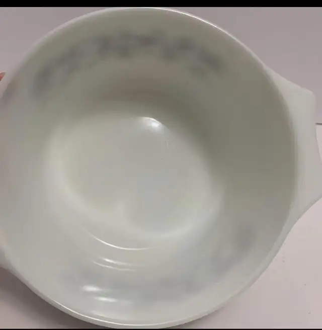 PYREX England vine large casserole dish vintage64519996512897124