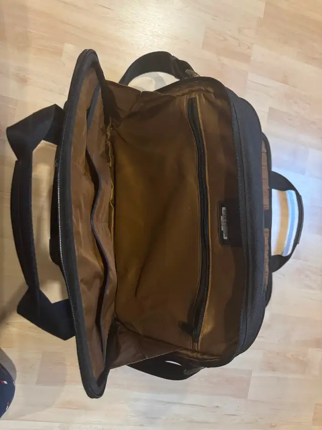 Tumi Laptop Briefcase/Messenger595974243715665921