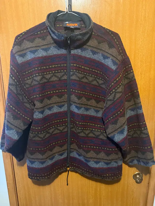 Audvik Fleece Jacket in Men's in Calgary - Image 2