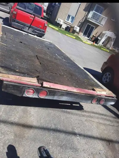 Remorque de 12 pieds de long par 7 pieds de large Télé qu'elle 438-349-6679