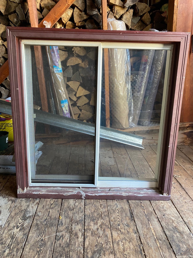 Horizontal slider window in Windows, Doors & Trim in Kawartha Lakes