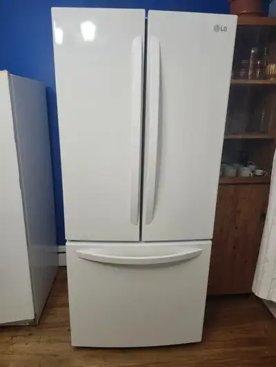 Réfrigérateur de marque LG 12,5 pieds cubes, View more
