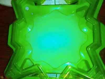 I have a lot of beyblade burst so I often use it to battle warning I remove the hook in the four sid...