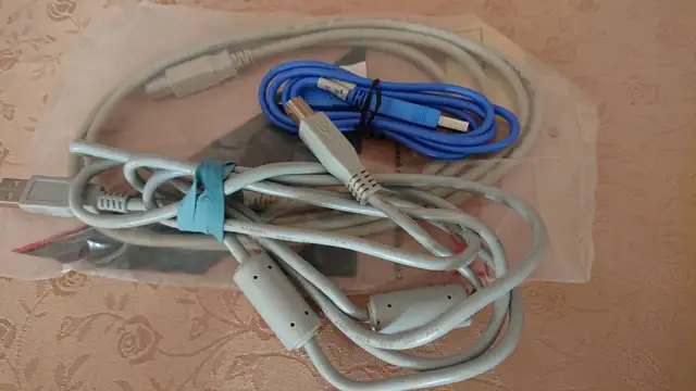 Assorted cables in CDs, DVDs & Blu-ray in City of Toronto - Image 5
