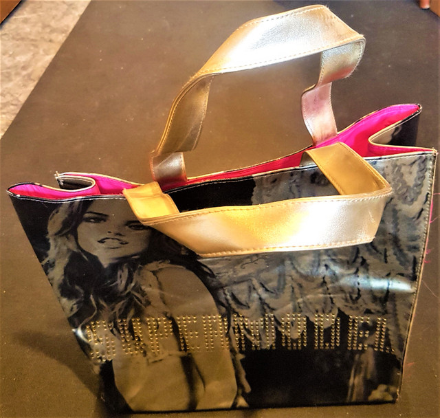 Victoria's Secret Super Model tote bag gold pink inside purse h in Women's - Bags & Wallets in Bedford - Image 4