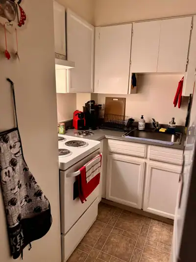 Private Furnished Room for Rent – Downtown Vancouver All utilities included. Just move in. Location:...