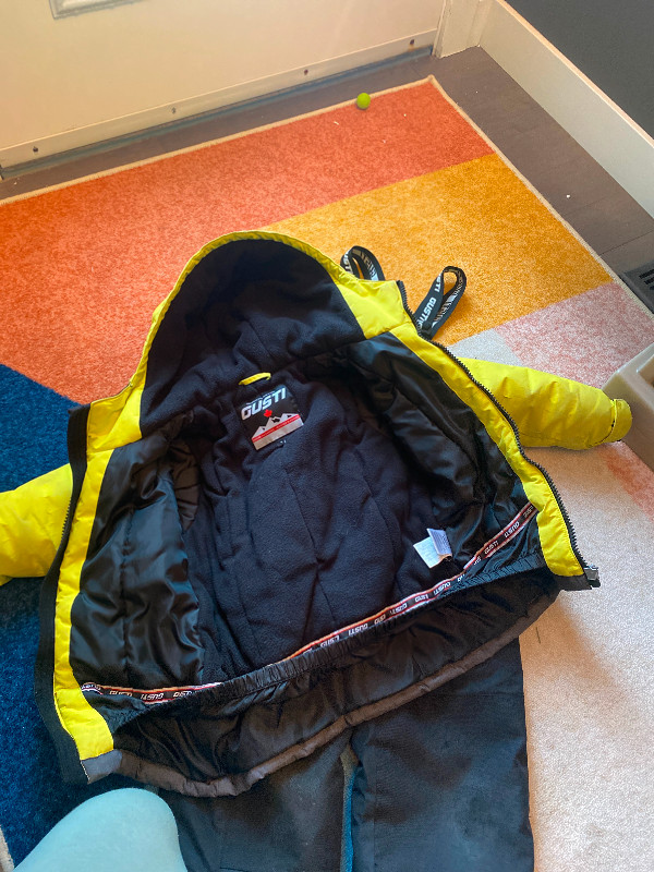 Size 6 kids snow jacket and pants in Kids & Youth in Saskatoon - Image 2