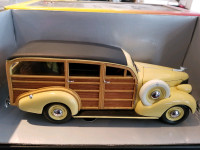 1:18 Diecast Motor City Classics 1939 Chevy Woody Wagon Cream