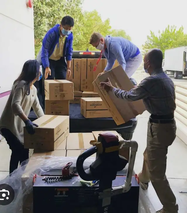 $69/HR HOME / OFFICE/JUNK MOVING . in Moving & Storage in Calgary - Image 3