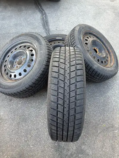 Vehicle: 2020 Honda CRV Size: 225/60/R18 Brand: GOODYEAR DOT: 2020 Price: $450 including the rims an...