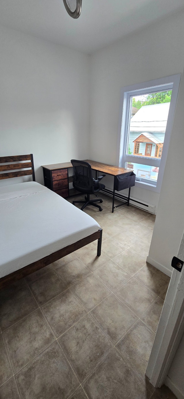 Chambre à louer --> Chicoutimi — photo 1