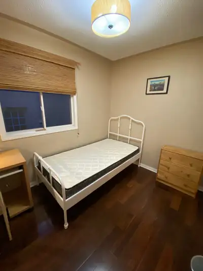 Private bedroom (furnished) Intersection : Bramalea & Bovaird All utilities included One person only...