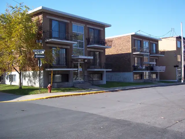 Vieux Longueuil près St Charles - Grand 3 1/2 - 01 juillet