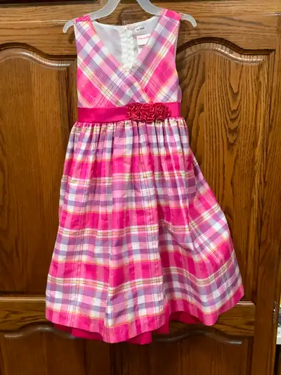 Beautiful dress size 6x, View more
