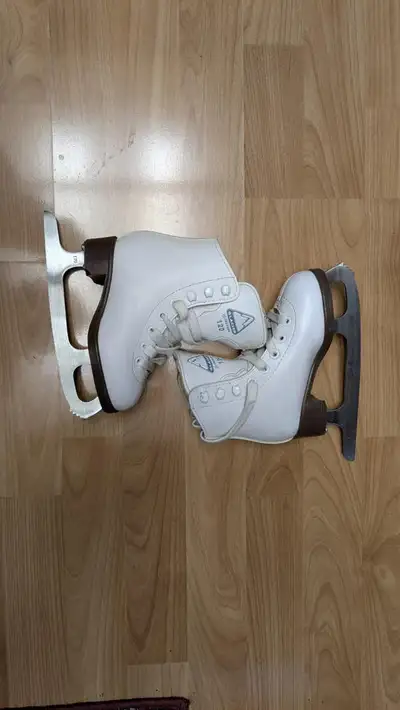 Glacier by Jackson 120 size 9J Ice Figure Skates, View more