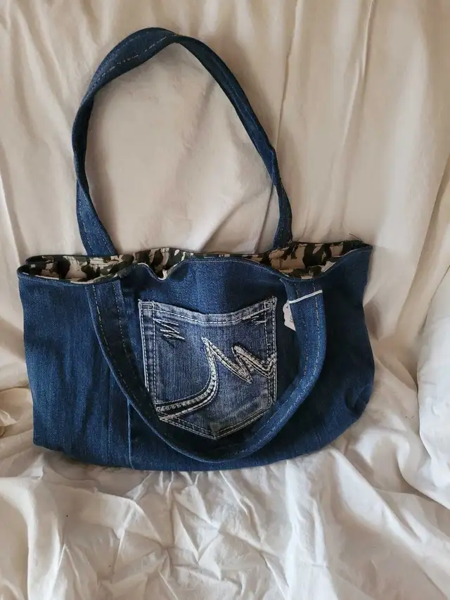 Handmade Denim Purse in Women's - Bags & Wallets in Sudbury - Image 3