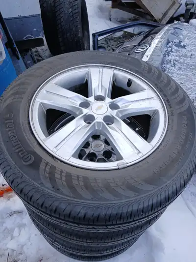 Selling 4 tires on rims like new condition came off a 2011 chevy cruze P205 /70 R16 m&S $260 obo car...