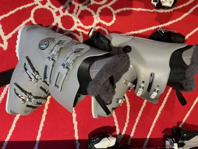 Rossignol Women's Pure 80 Flex Ski Boots in Ski in Markham / York Region - Image 3