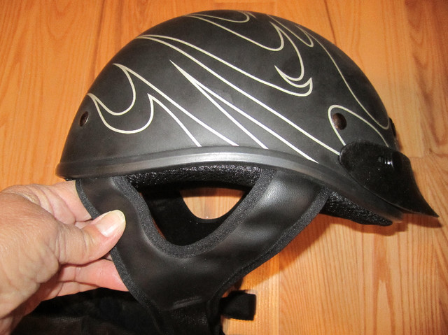 Motorcycle Ladies Helmet in Motorcycle Parts & Accessories in Kitchener / Waterloo