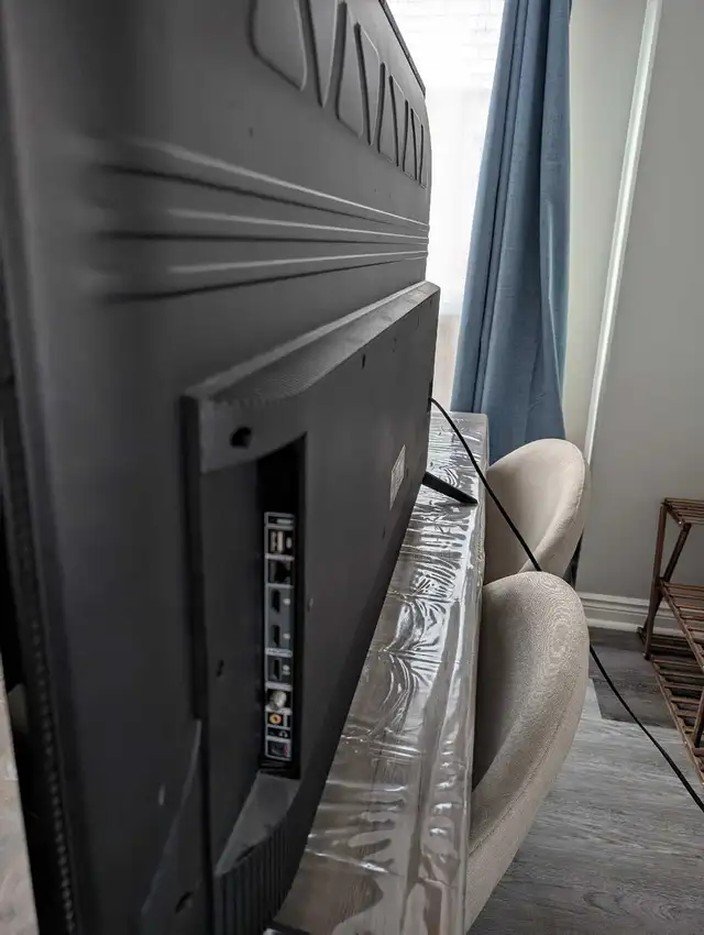 50" TCL Roku TV/Google TV in TVs in Oshawa / Durham Region - Image 5