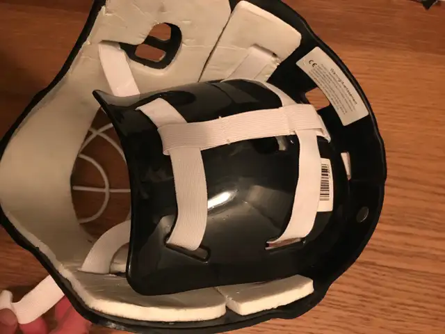 Canada Hockey Goalie Helmet  in Hockey in City of Toronto - Image 5
