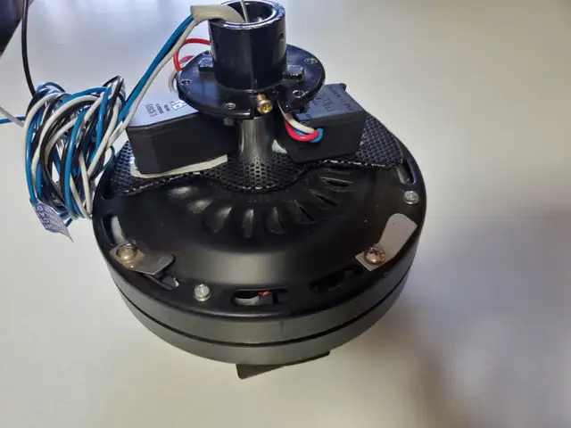 Ceiling Fan motor  replacement in Indoor Lighting & Fans in Mississauga / Peel Region - Image 3