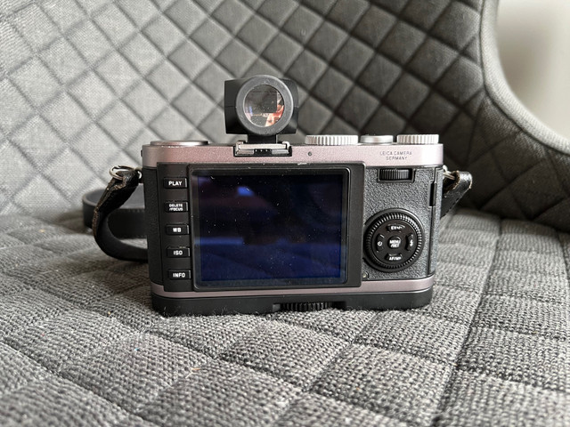 Leica X1 avec accessoires dans Appareils photo et caméras  à Ville de Montréal - Image 4