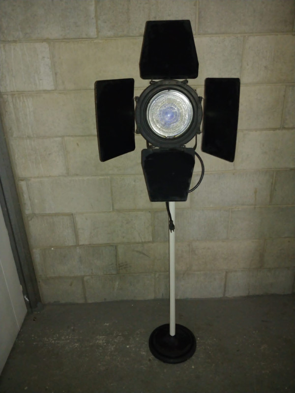 Floor stand  light /lamp /reflector in Arts & Collectibles in North Shore
