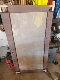 Large pressure mounted baby gate