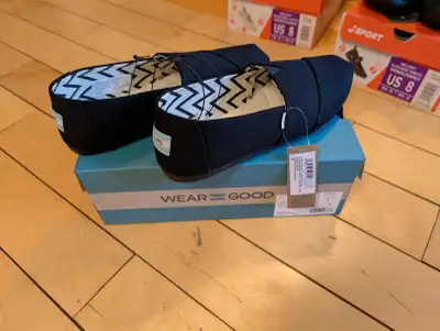 Toms, Ladies Shoes, black, red,Size 6, 7, 9. Br New - $28.00, View more