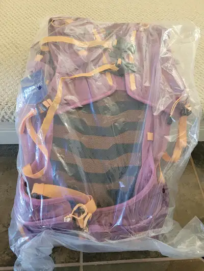 Brand new, never used, Osprey Tempest Velocity 30L in XS/S for sale. This is a lightweight, high-per...