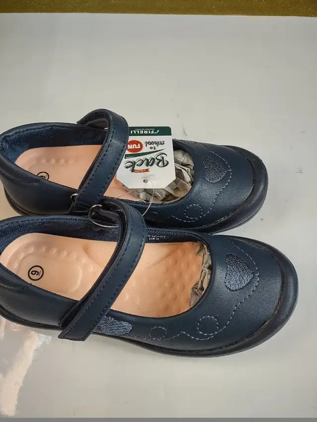 Girl's shoes size 9, firelli, Kanata, Ottawa  in Kids & Youth in Ottawa - Image 4