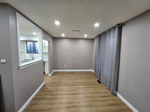 Beautiful 3-Bedroom Upper Unit|$2,200/month + 66% utilities