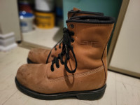 Steel toe boots size 9