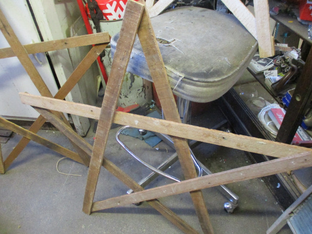 3 WOOD STARS 1915 PLASTER LATHE $15 EA. YARD COTTAGE  HOME DECOR in Arts & Collectibles in Winnipeg - Image 2