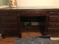 Solid Wood Desk with Key