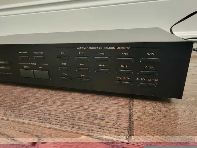 AM/FM Stereo Tuner Teac T-X100 in Stereo Systems & Home Theatre in Markham / York Region - Image 3