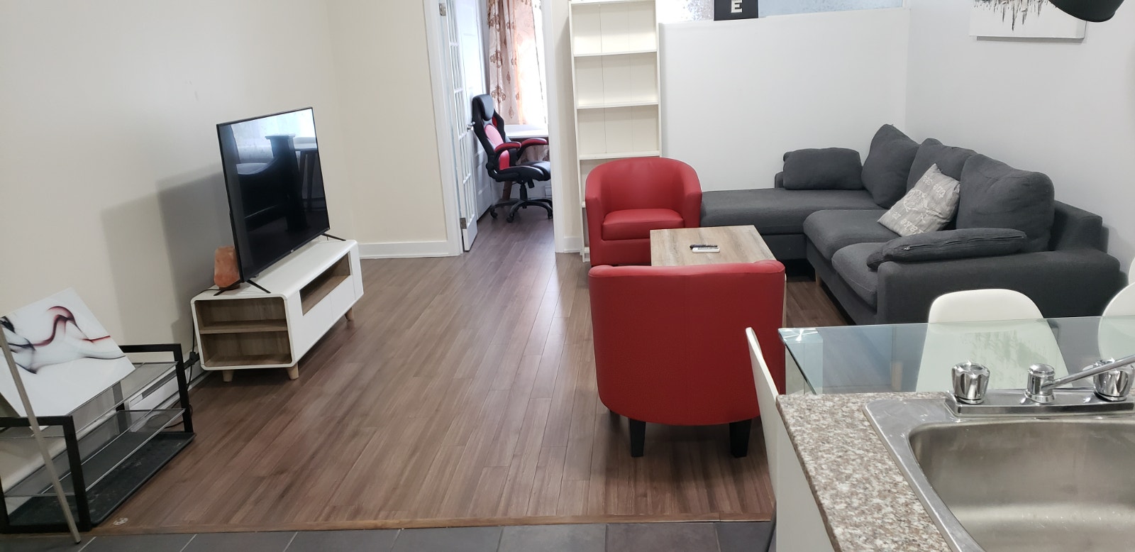 4 ½ CONDO CLIMATISÉ, TOUT ÉQUIPÉ, WIFI, À LOUER - MÉTRO SNOWDON — photo 1