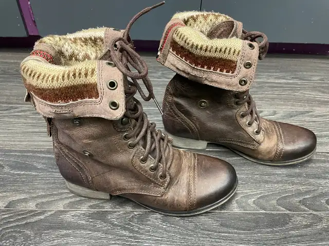 TALL BOOTS & FLATS in Women's - Shoes in Grande Prairie - Image 5